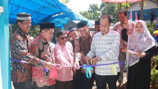 Ketua Komisi VIII DPR RI Resmikan Gedung Baru Pesantren Darul Fallaah Unismuh