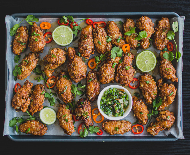Ilustrasi Cara Bikin Ayam Kecap. Sumber: Unsplash/Peter Pham.