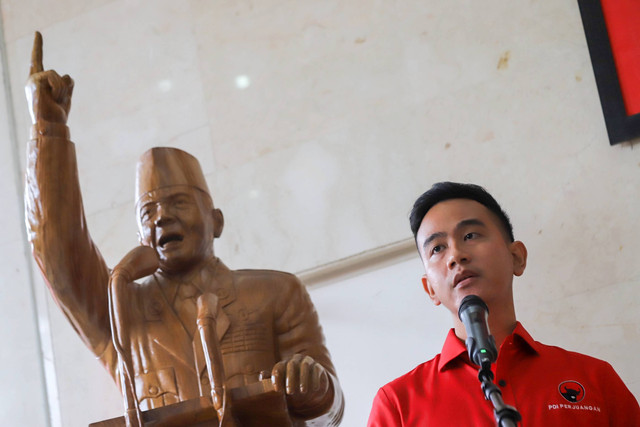 Wali kota Solo Gibran Rakabuming Raka memberikan keterangan kepada wartawan di DPP PDIP, Jakarta, Senin (22/5/2023). Foto: Jamal Ramadhan/kumparan