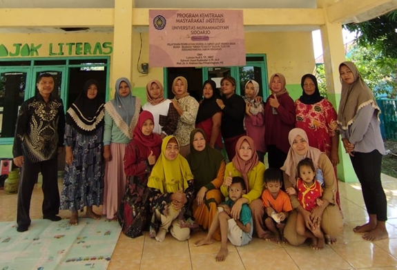 Peserta dan Pendamping Penyuluhan Foto Bersama