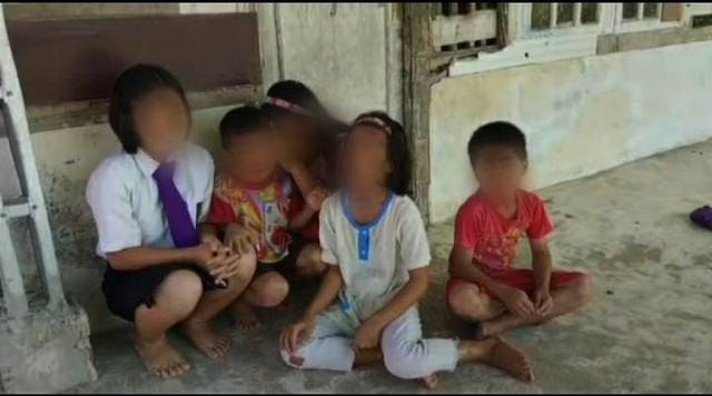 Tangkapan layar anak di Nias terlantar usai ibunya ditahan Kejari Nias Selatan.  Foto: Dok. Instagram @Salawaruwu