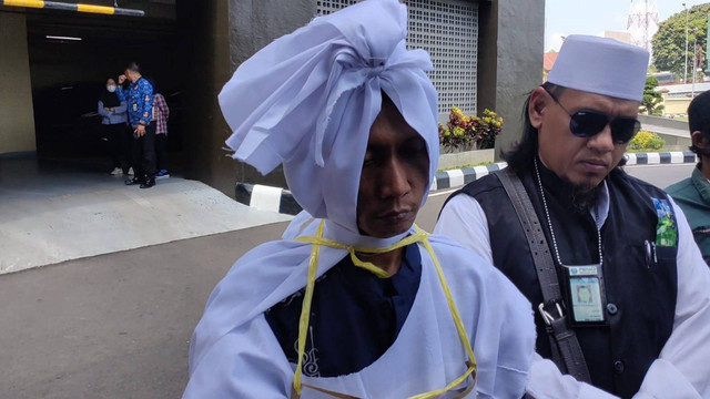 RA memenuhi panggilan penyidik Ditreskrimum Polda Sumsel, Foto : Istimewa