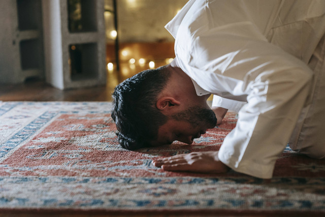 ilustrasi gambar cara sholat dhuha 2 rakaat, foto: pexels