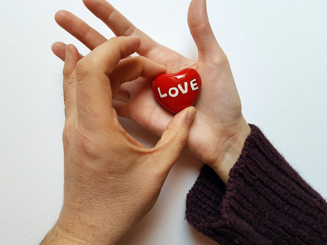 Quotes Ali bin Abi Thalib tentang Cinta, Foto Hanya Ilustrasi: Pexels/PeterDenovo Photography
