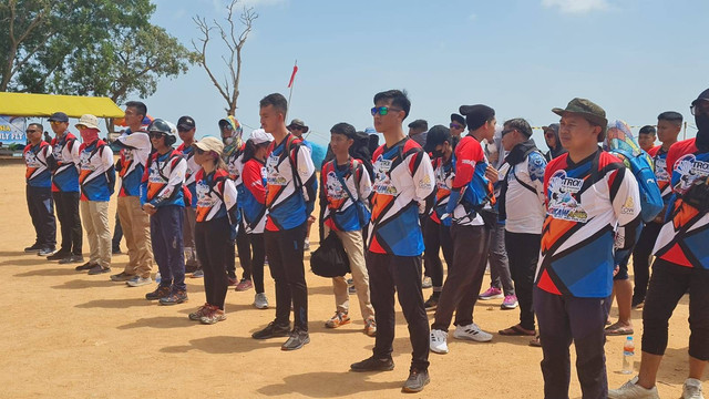 Pembukaan kejuaraan nasional paralayang Troi seri 1 Kota Singkawang. Foto: Dok. Hi!Pontianak