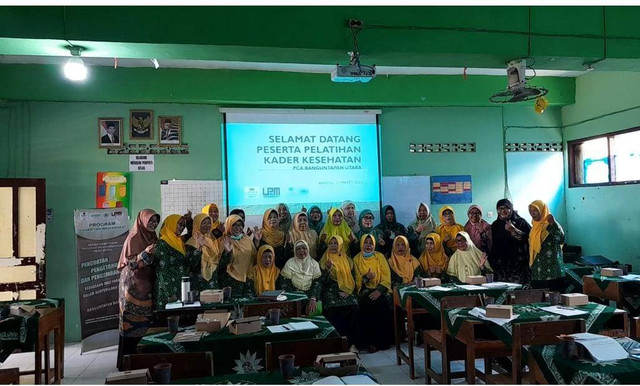 Foto Bersama dengan Peserta (dokumentasi pribadi)