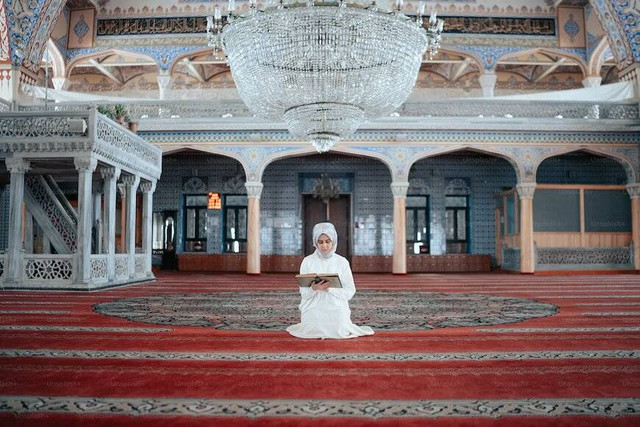 Ilustrasi Cara Mendekatkan Diri Kepada Allah. Foto: Pixabay/Ahmed