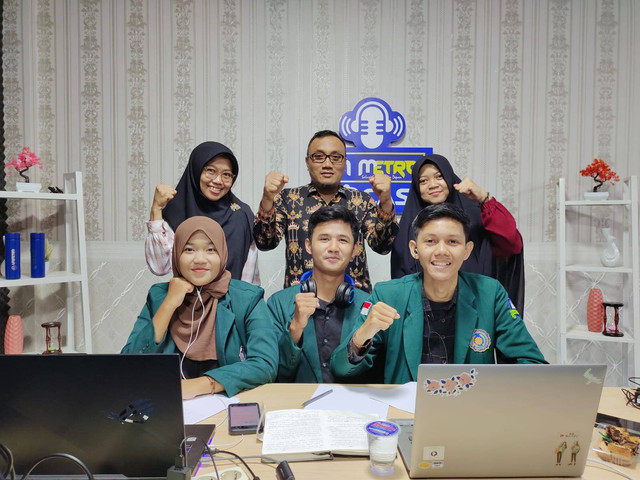 Foto: Peserta dan Dosen Pembimbing NUDC 2023, Sumber: Dokumen Pribadi