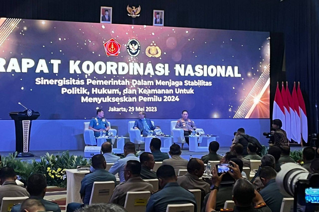 Rakornas sinergitas pemerintah untuk menjaga stabilitas hukum politik dan keamanan menjelang Pemilu 2024, di The Westin Hotel, Jakarta Selatan, Senin (29/5/2023). Foto: Haya Syahira/kumparan