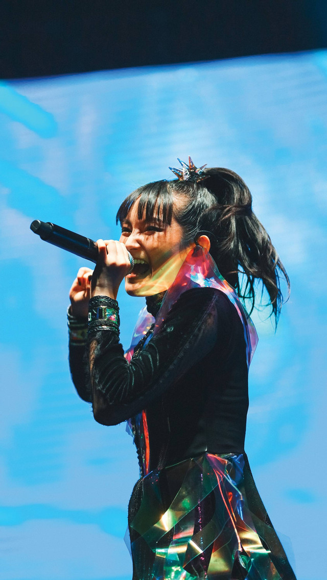 BABYMETAL saat konser di ICE BSD, Serpong pada Kamis (25/5). Foto: Dok: BABYMETAL