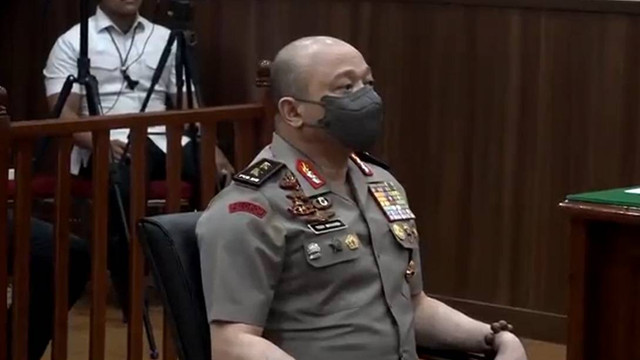 Irjen Pol Teddy Minahasa menjalani sidang etik. Foto: Mabes Polri