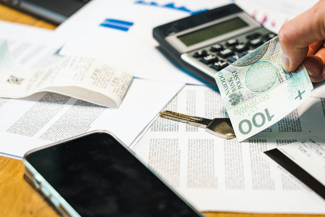 Ilustrasi Karakteristik Biaya Variabel. Foto: Pexels.com/Jakub Zerdzicki