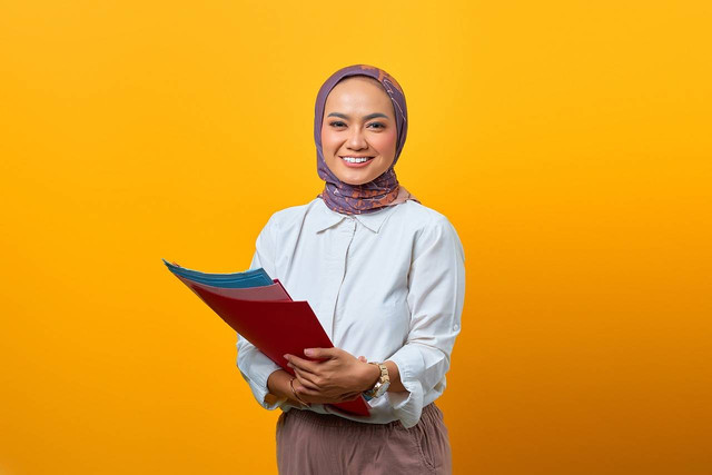 Ilustrasi jenis jenis pekerjaan - Sumber: https://pixabay.com/id/users/sewuparistudio-26219187/
