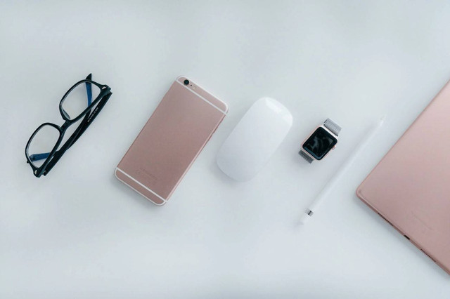 Ilustrasi rose gold warna apa. Sumber: Pexels