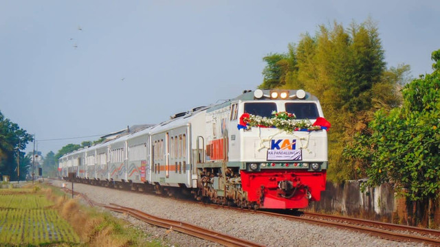 KA Pandalungan rute Gambir-Jember yang baru beroperasi, Jumat (2/5/2023). Foto: Dok. PT KAI