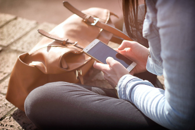 Ilustrasi Cara Daftar Paket Darurat Telkomsel, Foto: Pexels/Tofros.com