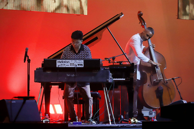 Penampilan pianis jazz asal Indonesia, Joey Alexander, di Jakarta International Java Jazz Festival, JIExpo Kemayoran, Jakarta, Sabtu (3/6/2023). Foto: Jamal Ramadhan/kumparan