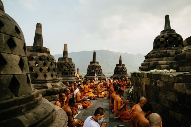Perayaan Waisak di Candi Borobudur. Foto: dok. InJourney