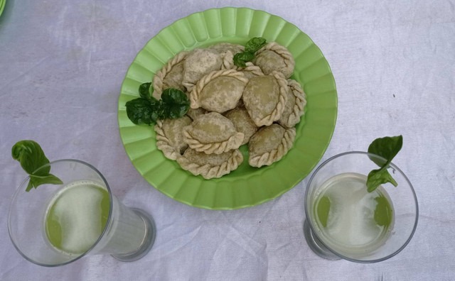Kreasi Pempek Pistel Bayam Brasil warga kampung sayur cempako Palembang, Foto : Abdul Toriq/ Urban Id
