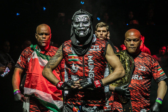 Juara Dunia ONE Lightweight Muay Thai dan Kickboxing Regian Eersel. Foto: ONE Championship