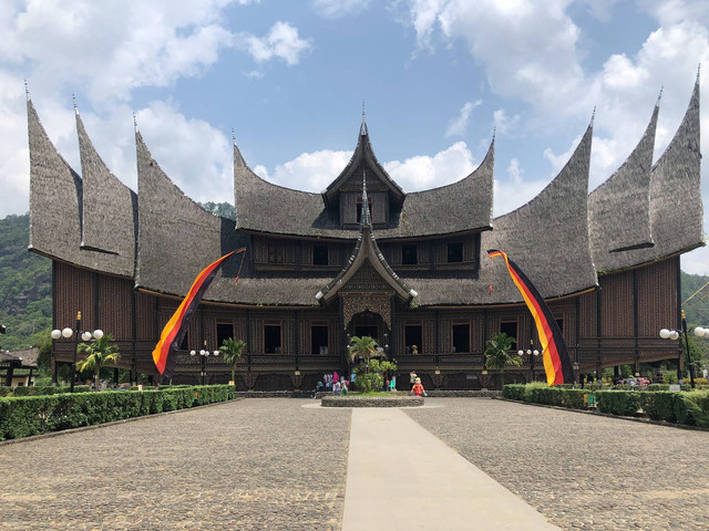 Tempat Wisata Long Weekend di Padang, Foto Hanya Ilustrasi: Unsplash/Erlia Abdul Hak