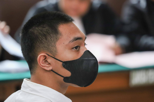 Mario Dandy menjalani sidang perdana dengan agenda mendengarkan dakwaan di PN Jaksel, Selasa (6/6/2023).
 Foto: Jamal Ramadhan/kumparan