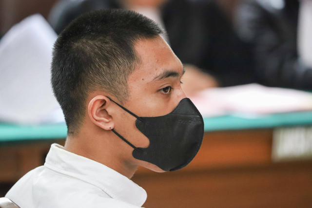 Mario Dandy menjalani sidang perdana dengan agenda mendengarkan dakwaan di PN Jaksel, Selasa (6/6/2023).
 Foto: Jamal Ramadhan/kumparan