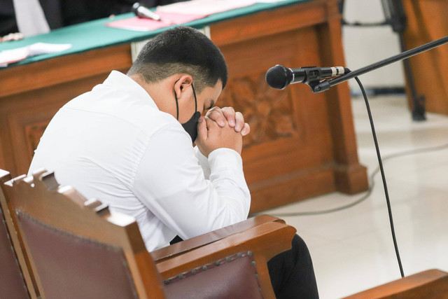 Shane Lukas menjalani sidang perdana dengan agenda mendengarkan dakwaan di PN Jaksel, Selasa (6/6/2023). Foto: Jamal Ramadhan/kumparan