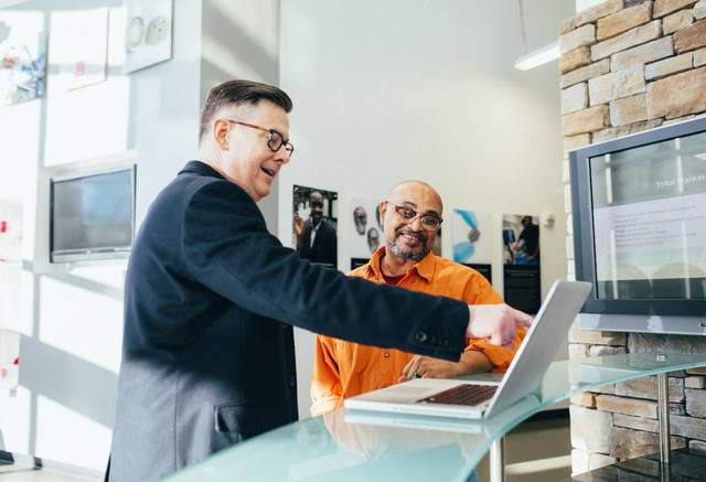 Ilustrasi Target Pasar. Foto: Pexels.com/LinkedIn Sales Navigator