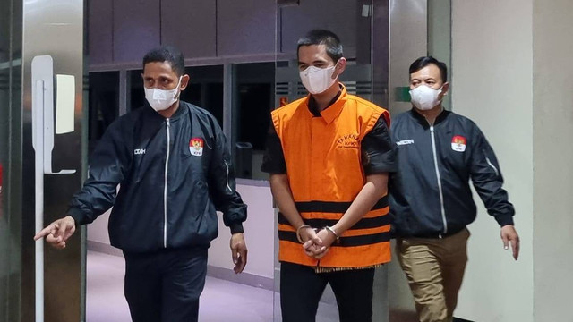 KPK tahan Dadan Tri Yudianto, tersangka kasus suap pengaturan kasasi di MA. Foto: Dok. Istimewa