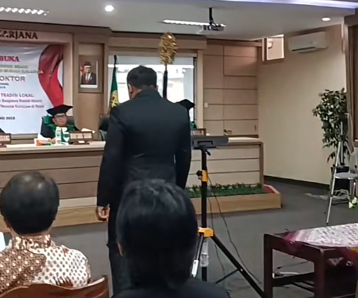 Sebelum sidang terbuka gelar doktor dibuka. Dok: TikTok @romobobsmf