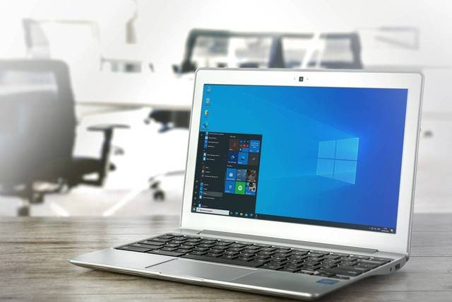 ilustrasi cara memindahkan taskbar ke bawah. Foto: pixabay.com. 