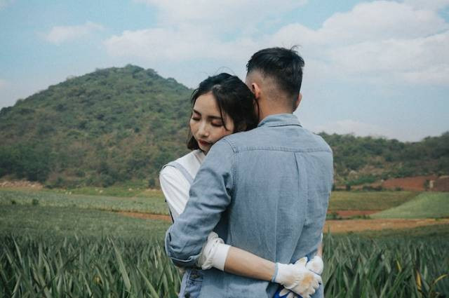 Ilustrasi skinship artinya, sumber foto: HONG SON by pexels.com