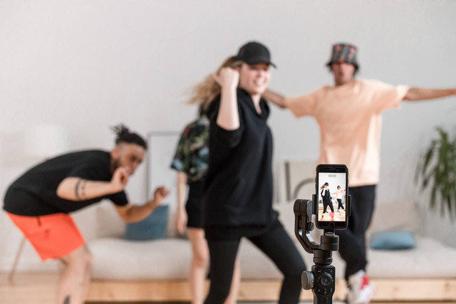 Ilustrasi cara dance kpop. Sumber: Ron Lach/pexels.com 