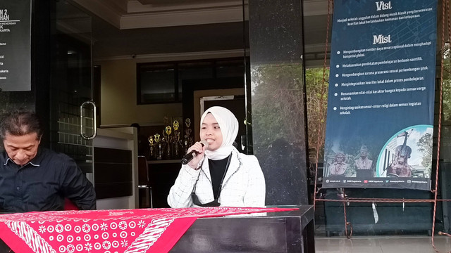 Putri Ariani saat di sekolahnya di SMKN 2 Kasihan atau dikenal sebagai Sekolah Menengah Musik (SMM) Yogyakarta, Kasihan, Kabupaten Bantul, Minggu (11/6/2023). Foto: Arfiansyah Panji/kumparan