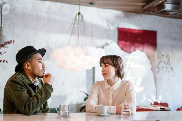 Ilustrasi apa yang dimaksud deep talk, sumber foto: cottonbro studio by pexels.com