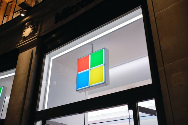 Ilustrasi cara membuat akun Microsoft. Foto: Unsplash.com/Turag Photography