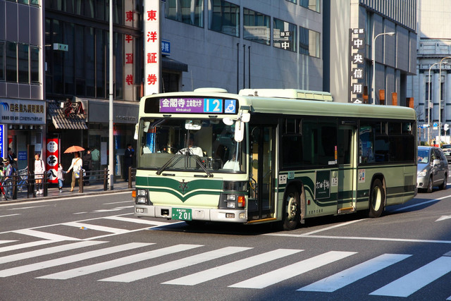 Ilustrasi bus kota di Kyoto, Jepang. Foto: Tupungato/Shutterstock