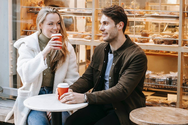 Ilustrasi first date. Sumber: Katerina Holmes/pexels.com