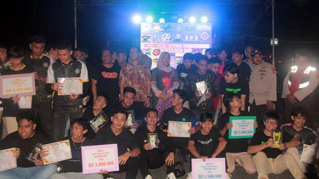 Pemenang turnamen eSport Kapolres Sangihe Cup yang digelar dalam rangka peringatan HUT Bhayangkara ke-77.