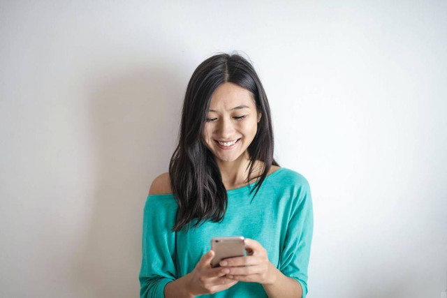 Ilustrasi cara sound of text WA. Foto: Pexels