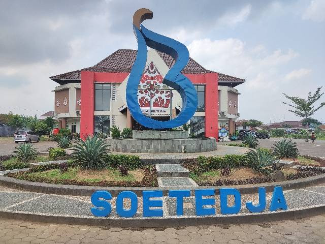 Foto: Tampak Depan Logo Better Banyumas, Rabu (14/6/2023) / Dokumen Pribadi