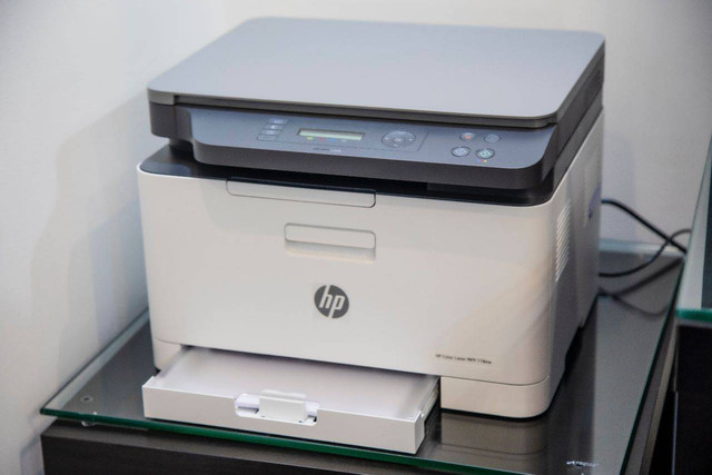 Ilustrasi Printer Inkjet Adalah Apa? Ini Jawabannya. Foto: Unsplash.com/Mahrous Houses
