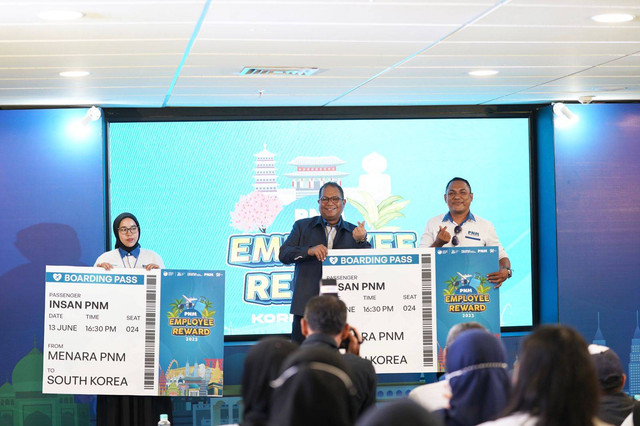 64 karyawan PNM mendapat hadiah dari perusahaan berupa liburan gratis ke Korea Selatan. Foto: dok. PNM