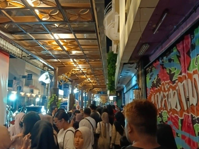 Pasar Malam Gatot Subroto. (Sumber: Dok. Pribadi)