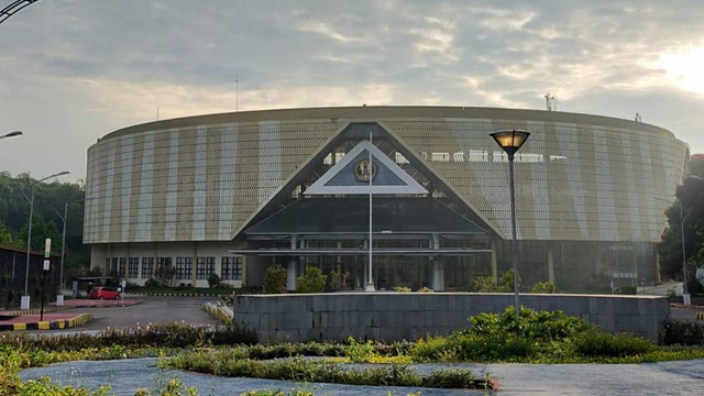 Gedung Rektorat Universitas Padjadjaran. Foto: Dokumen pribadi