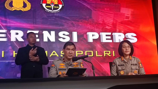 Karopenmas Mabes Polri Brigjen Pol Ahmad Ramadhan update pencapaian dari satuan kerja Polri untuk TPPO, Senin (19/6). Foto: Thomas Bosco/kumparan