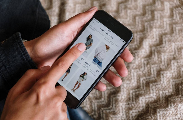 Ilustrasi cara pakai cashback ZALORA. Sumber: Pexels