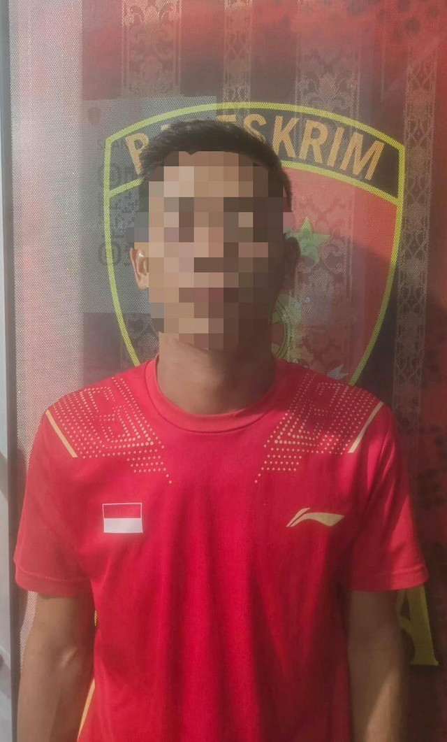 Satreskrim Polres Sekadau menangkap pelaku persetubuhan anak di bawah umur. Foto: Dok. Satreskrim Polres Sekadau