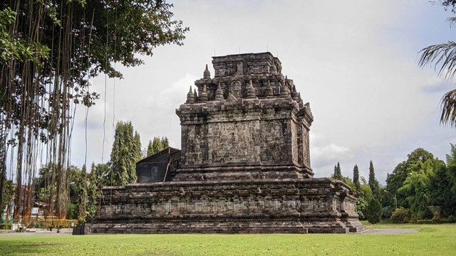 Candi Mendut, Kecamatan Mungkid, Magelang. Foto: Nasywa Putri Wulandari